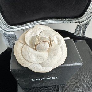 Rare Chanel Leather in Cream colour